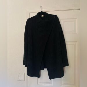 Black cable knit sweater. Medium. Acrylic.